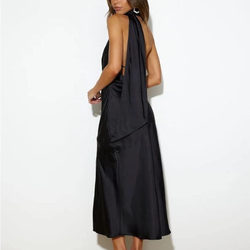 ECYANER Women's Elegant Sleeveless  Dress Backless Satin Backless Midi C… - Picture 3 of 12